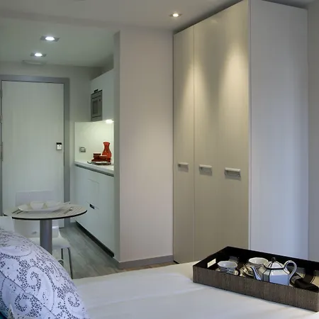 Lejlighedshotel Salamanca Suite Studios 4*